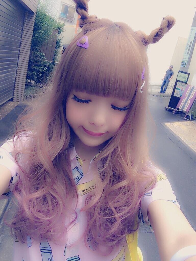 藤田 ニコル にこるん בטוויטר L O Gで前髪カットとヘアアレンジしてもらった ゞ マレフィセントツノダゼ ゆうきさんありがとう 可愛いと思ったらrt Http T Co Khpmshy3j3