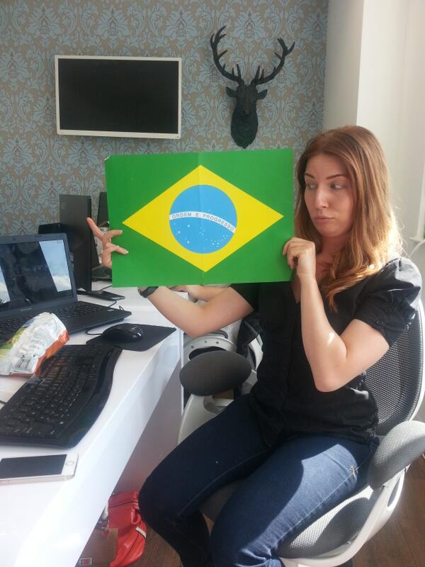 Bring_Jenny's tweet photo. Our token office #BRA fan @Bring_Hazel is not happy today - I wonder why? http://t.co/PZeUv7mUJv