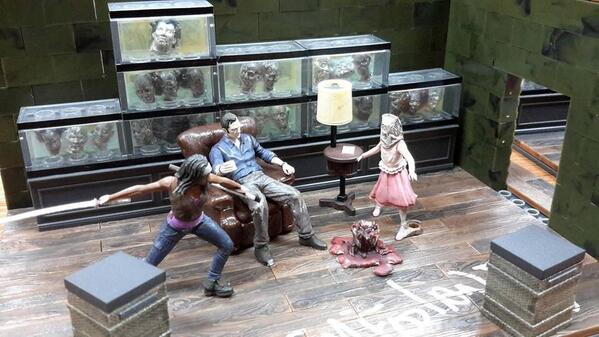 TWDStuff's tweet image. New picture of #TheWalkingDead Building Blocks - The Governors Room, by McFarlane Toys. Available later this year!