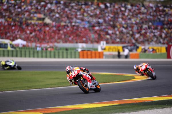 CircuitValencia's tweet image. Mañana puedes ganar entradas del  #MotoGPValencia en la Twitter Party de #Vacacionismo que organiza @c_valenciana