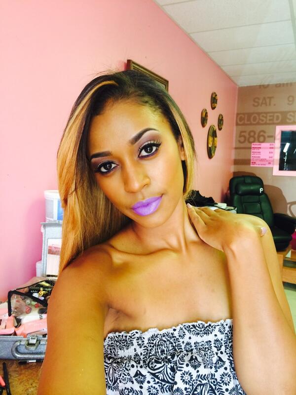 Thee__worst's tweet photo. 💄💄💄 http://t.co/3nhSRPmOth