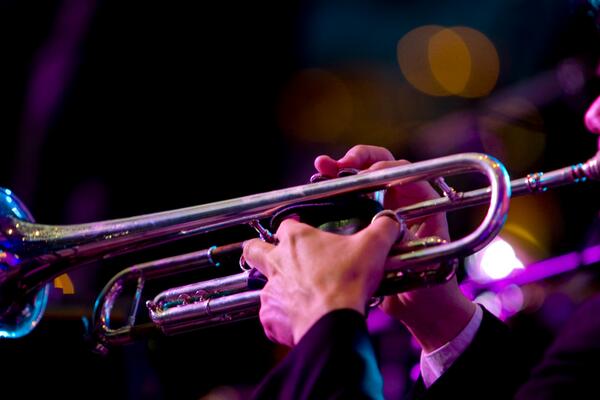 Ce soir, #Paris va vinbrer et vous ? on.fb.me/1pWQfSV #vin #jazz #festival