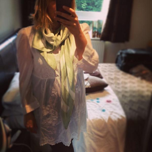 #ootd with the latest addition in my wardrobe, an organic naturally dyed scarf <a href="/RebeccaDesnos/">Rebecca Desnos</a> #ethicalfashion