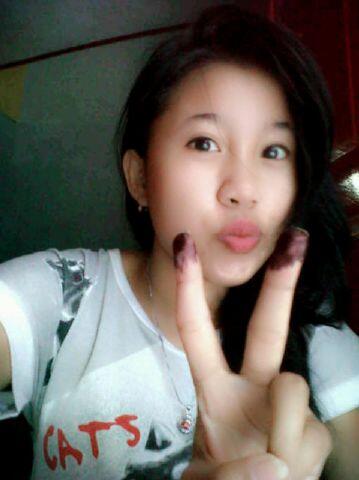 riska_arysta's tweet photo. Salam 2 jari jokowi-JK http://t.co/Qz8GxgUyiF