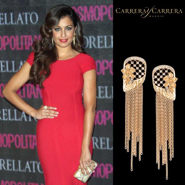 Spanish actress <a href="/hibaabouk/">Hiba Abouk</a> looked extremely splendid wearing the new #CarrerayCarrera Sierpes earrings &amp; Reina ring