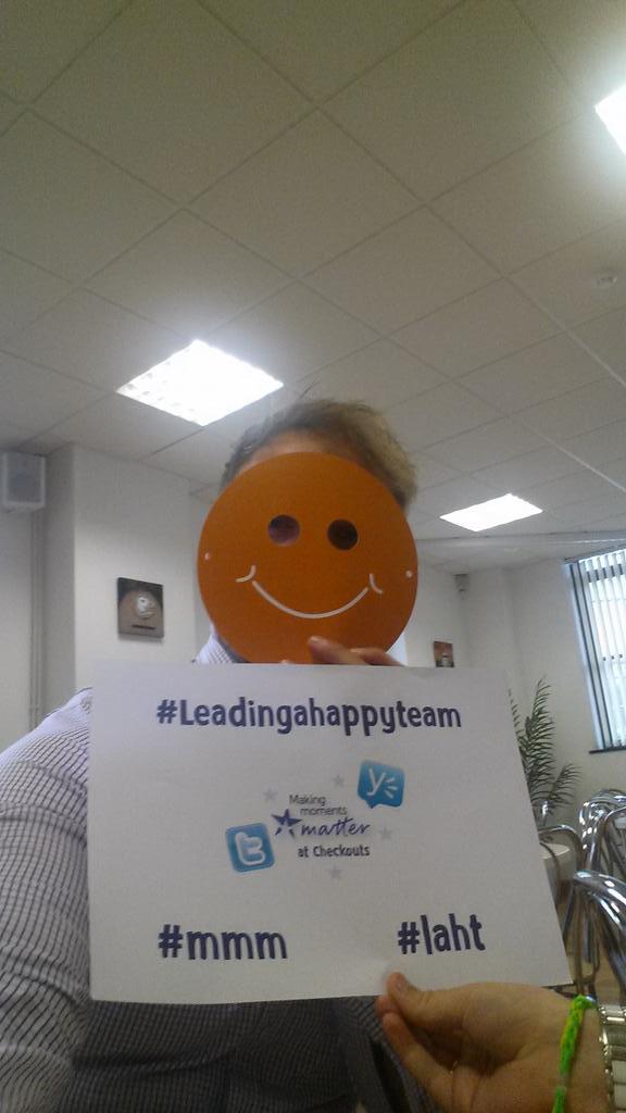 tescowisbech's tweet photo. Service Selfie at Making Moments Matter for Checkouts session today! Bring the happy times! #LeadingAHappyTeam #MMM http://t.co/u5kBsRz1nw