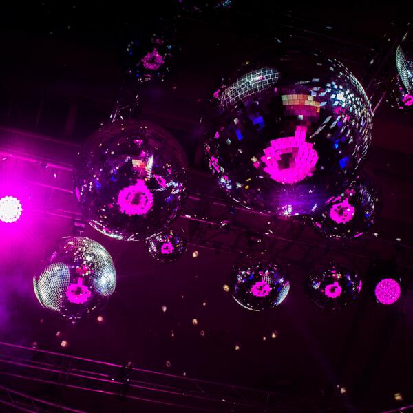 ted_baker's tweet photo. Ted's getting his dancing shoes on, here's a sneak peek of what's to come #TedBakerLIVE
http://t.co/DYqyIh7D8v http://t.co/CbDPt5E2v9
