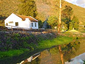 GoBundu's tweet photo. Want a remote private and romantic cottage? Have a look at these stunning and affordable holiday homes #GoBundu http://t.co/LEA24XYBiq