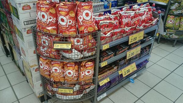 express6078's tweet image. Brand new sour cream pops. Half price and 50% less fat why not try all the flavours?