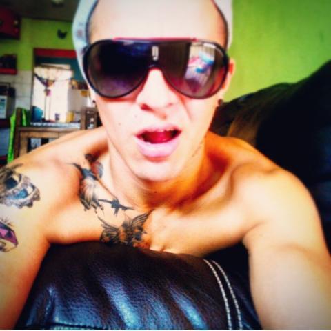 EdBaby1's tweet photo. #TattooBoy #GayBoy #tattoodesigner  #Selfie #LatinBoy http://t.co/hitaXhbdko