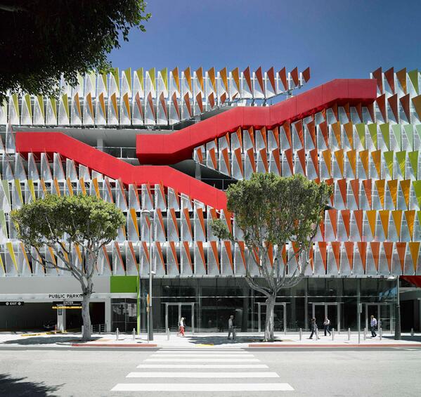 designboom's tweet image. behnisch architekten + studio jantzen team up for #santamonica parking structure #architecture designboom.com/architecture/b…