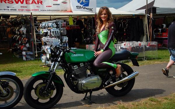 gridgirlz's tweet photo. The @principalgirls at Kelso Bike fest last weekend #gridgirl #gridgirls #gridmodels #promomodels #paddockbabes http://t.co/1iIbL4wbWl