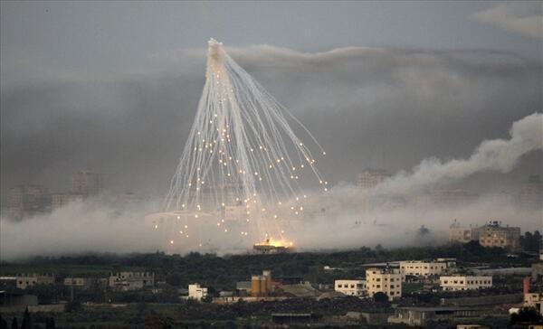 GehadJr's tweet photo. LET'S TAKE A MOMENT AND PRAY FOR PEOPLE IN GAZA. IT'S ALL ABOUT PEACE AND HUMANITY #PrayForGaza #PrayForPalestine http://t.co/teLI5jvkwo