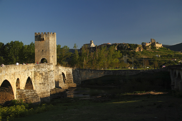 CEDERmerindades's tweet photo. ;-) RT @destinocyl: Las #Merindades #Burgos, un rincón refrescante para pasar el verano ☞ http://t.co/E3d33nsFvy http://t.co/unxHRYhZ0q