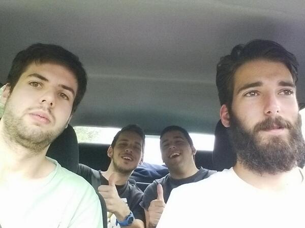 duefer's tweet photo. @mory_7 @tetorfdi @p_vallina @AitorEspin y nosotros que oh? @borjalospares91 @Pablofr92 http://t.co/BGcOyWTwbQ