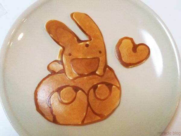 miracle_blog's tweet photo. もいっちょカーくんとぷよホットケーキ。歪んだｗ http://t.co/3uDmVLH0B9