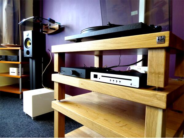 HiFiGear's tweet image. Compact &amp;amp; Space-saving! @BowersWilkins #686s x @ProJectAudioSys #BoxDesigns + #Essential2 x #RELAcoustics #TZero