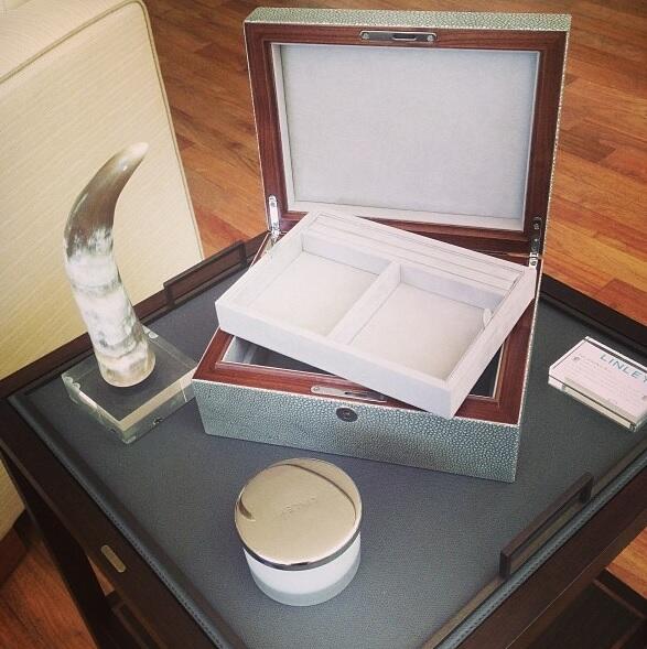 EnglishAbode's tweet photo. @LINLEYLondon's Christmas in July is the most elegant we've ever seen. The Ebury jewellery box in shagreen is HEAVEN http://t.co/jNf8RmeTUK