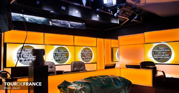 GroupeUTRAM's tweet image. Sur le #TDF2014, le plateau TV de @Francetele est équipé par les équipes @videlioinfo &amp;amp; @GroupeUTRAM :)