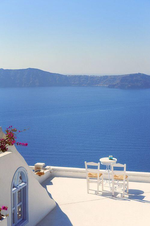 NaturPictures's tweet photo. Vista al mar, Santorini, Grecia http://t.co/8UaAf5AKBe