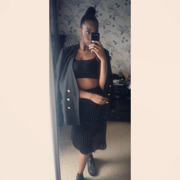 GreenyBakery's tweet photo. All Black errthang !! http://t.co/q5RJ2RXSqz