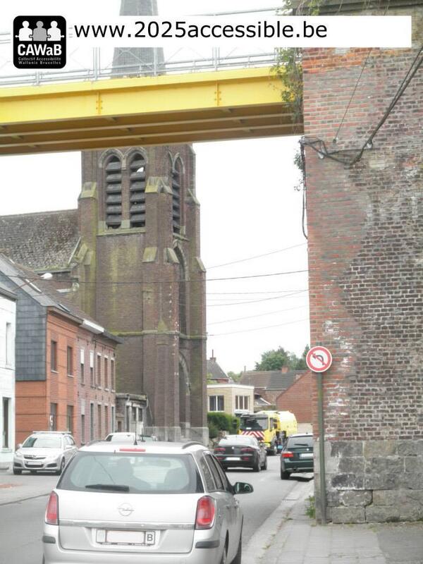 CawabBE's tweet photo. Trottoir interrompu par le pilier d'un pont
L'espace public: conçu avant tout pour l'automobiliste..?
#2025accessible http://t.co/dVAAdW4kxW