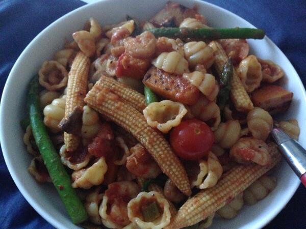 fernifernfern's tweet image. My god I can cook well #housewifeinthemaking #notmodest
