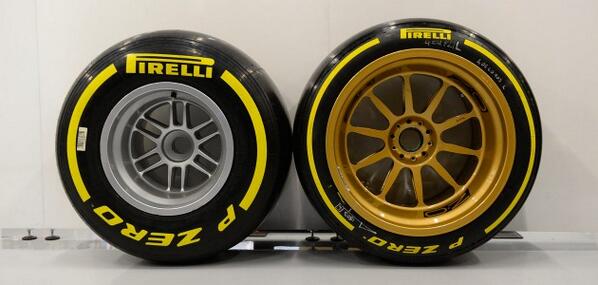 Колеса 1 18. F1 Pirelli Tyres 2022. Pirelli f1 Disc. Шины 13 дюймов Пирелли формула 1. Formula 2 2020 18-inch Pirelli Tyres.