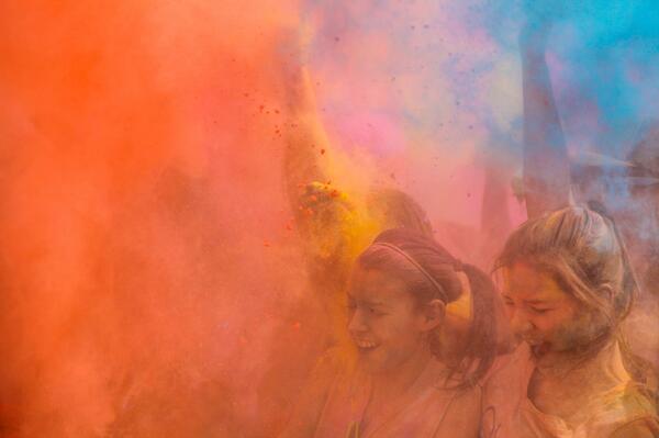 colormerad5k's tweet photo. RT and tell us what summer time fitness you’re up to and win a $100 @Nike gift card! Winner picked Friday! http://t.co/n43GycFyXL