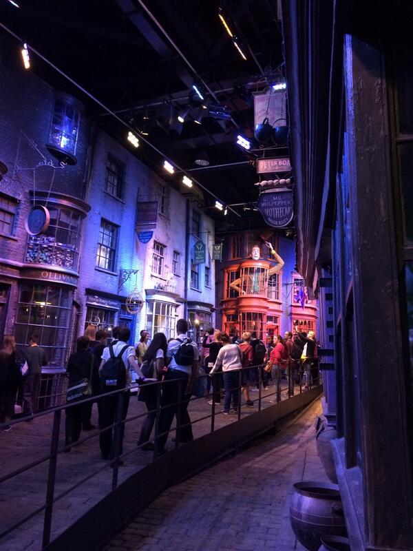 EV_English tweet media