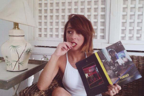 Plateselector's tweet photo. Nuestra amiga Alejandra Del Corro @AleAlevale es nuestra #SELECTOR de hoy: http://t.co/k5eQ2TLamW http://t.co/JusxQisF4Z