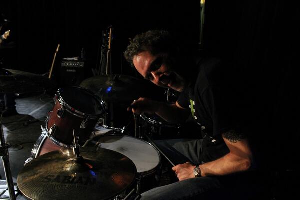 WirelessBlue's tweet image. @WirelessBlue live à Nea Empeiria à Mascouche, été 2014