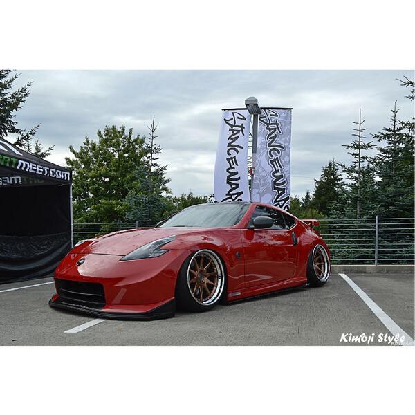 KimojixStyle's tweet photo. #Stancewars baby!
#seattle #jdm #370z #350z #illest #importmeet #static #hellaflush #bossstatus #dailydriven http://t.co/TdwEcfDa0z