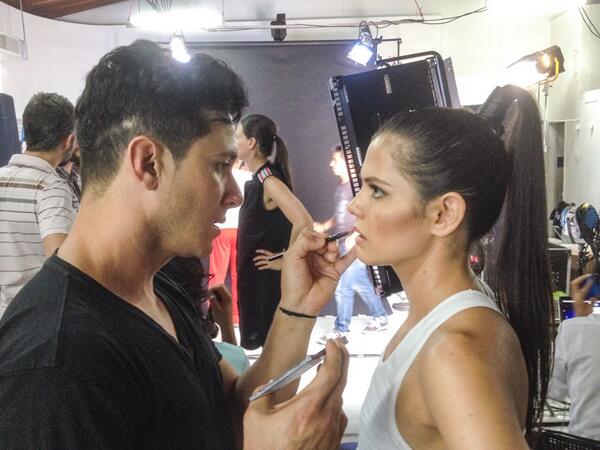 FashionRadicals's tweet photo. Seguimos en producción con @PuntoBlanco para #colombiamoda2014 #insidePB http://t.co/IEHjuXStG2