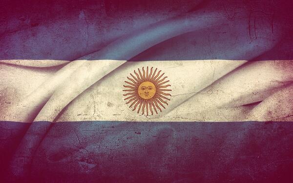 Seamos libres, que lo demas no importa nada. Celebremos #independecia de nuestro hermoso pais 💜