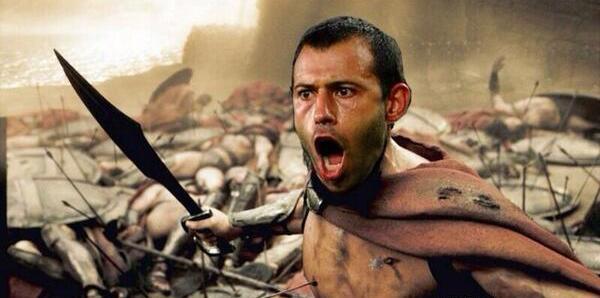 GusSastre's tweet photo. #ArgentinaALaFinal #HoyJugamosTodos #Finalistas #ALaFinal
No eran 300, eran 11 ... Pero estaba Macherano!!! http://t.co/pSlvlgqKB0
