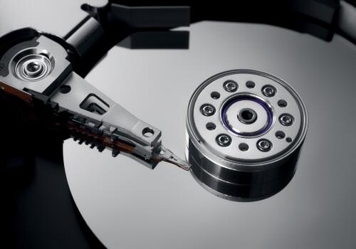 TechSpot's tweet photo. HDDs aren't submitting to SSDs just yet... http://t.co/TmmeEx2lj2 http://t.co/pECjbO4LtT