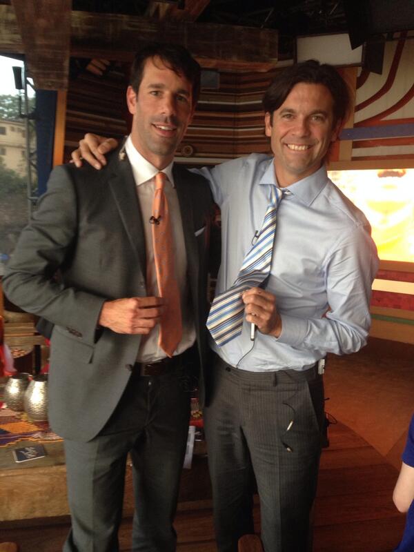 Commentating the #NedArg game for <a href="/Espn/">ESPN</a> with my friend Santiago Solari. Go Netherlands! #WorldCup2014 #DutchLions.