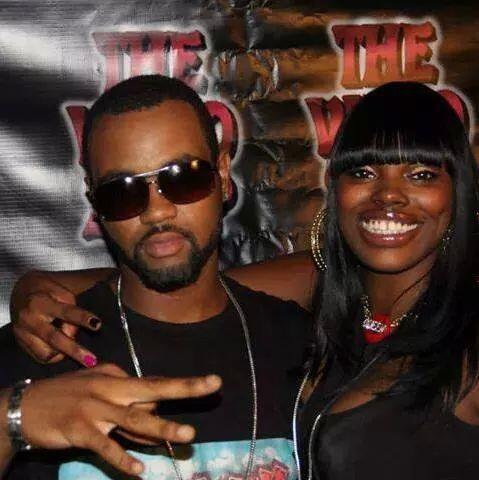 Smoove2you's tweet photo. My interview and photo from poppa ducks videoshop Detroit tv show http://t.co/fBa8kf35m7