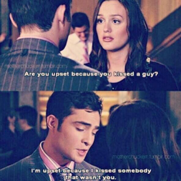 ltsChuck's tweet photo. Blair: "love me?"
Chuck: "always." http://t.co/smgoVevAAR