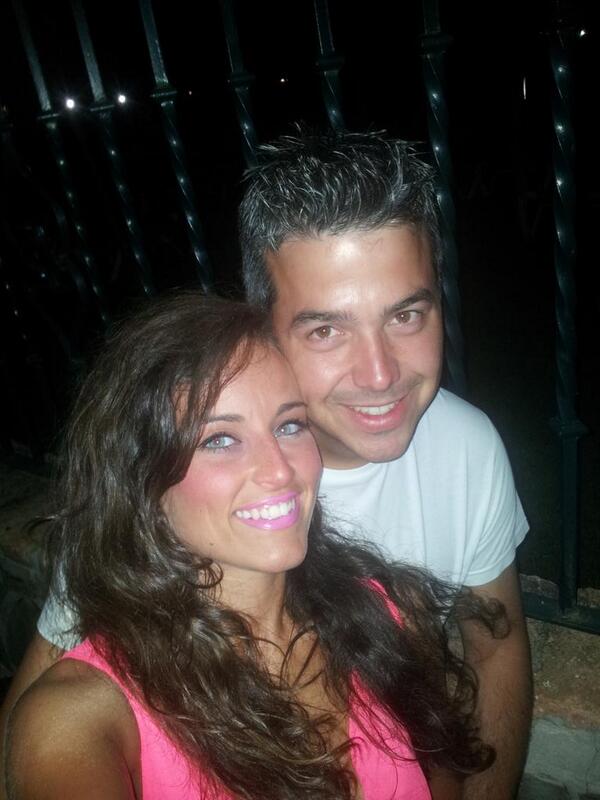 ananieto91's tweet photo. Hoy toca ver un poquito de carnavales, vámonos con el cheriff @LucasRodriguezy  #Conil#Cádiz http://t.co/Nr3clnJ9fE