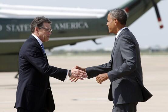 Rick Perry shakes hands with Obama anyway