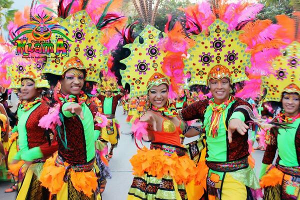 Klama_Oficial's tweet photo. #CarnavalDeBarranquilla2014 #ComparsaKLAMA http://t.co/PUHYuXbZhY