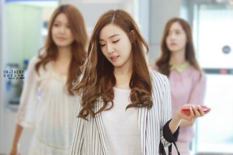 jongkims_'s tweet photo. Kirain elephant "@HAEMYEH: my hair and my outfit are so simple yet elegant. http://t.co/8VPCSpsu2L"