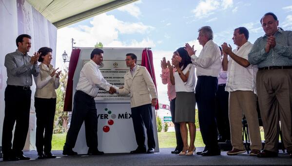 PresidenciaMX's tweet photo. Se inauguró el Corredor Vial del Norte en #Durango http://t.co/bTaeW1cmZA  http://t.co/ML0tIiFmkG @GobRep @gobdgo @SCT_mx