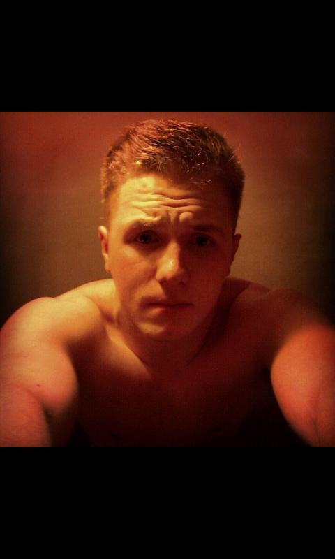 GreatNorwich's tweet photo. @Klee212 mark lee - goes to the gym on a regular basis and is looking forward to the body he truely deserves http://t.co/FCwxfAlJcE