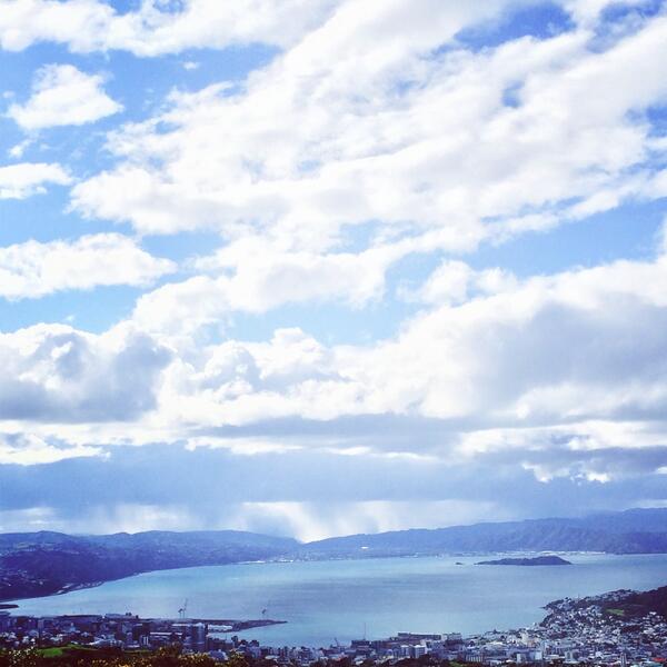 <a href="/WhyWellington/">#WhyWellington?</a> <a href="/WorldwideWgtnWk/">WorldwideWgtnWeek</a> #entertainment #friendly people, #scenery sharing the love yours truly #gigatownpor 💯