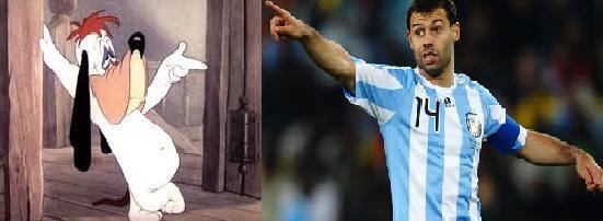 Munchis69's tweet photo. @Argentina @rigobertaf Masche estaba hasta abajo de las piedras http://t.co/WRjU9g4W7k