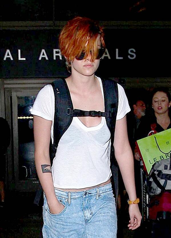KristenStewID's tweet photo. I'M SO IN LOVE WITH HER HAIR omg http://t.co/pNKUuw7aLP"