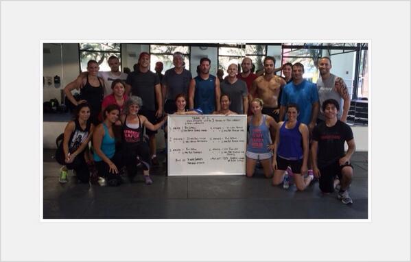 ThatGuy_Jonny's tweet photo. made it rain!!!!  Surround yourself with like minded individuals ands succeed 2gether. #FITNESS #fitnessmotivation http://t.co/TuzzA4caWR